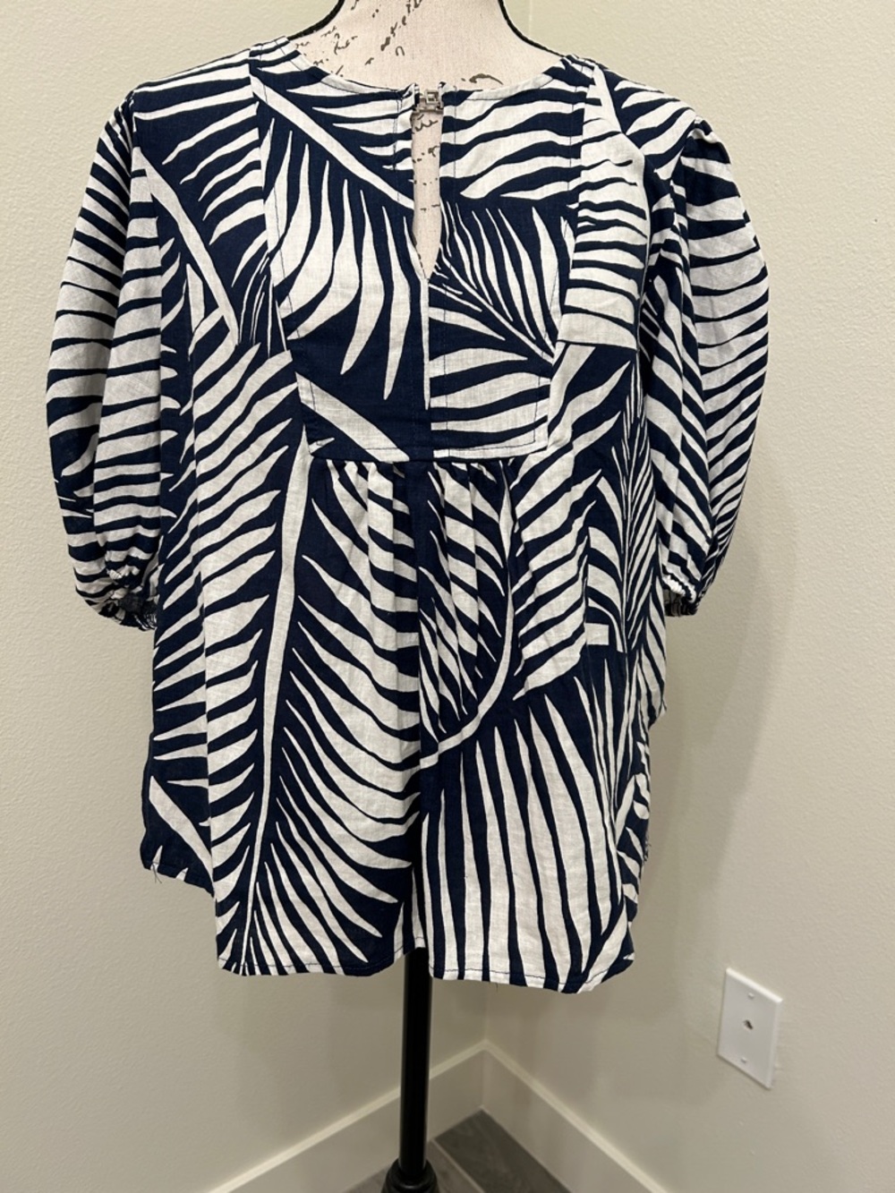 Panama Jack Navy and Cream Palm-Print Linen Peasant Tunic